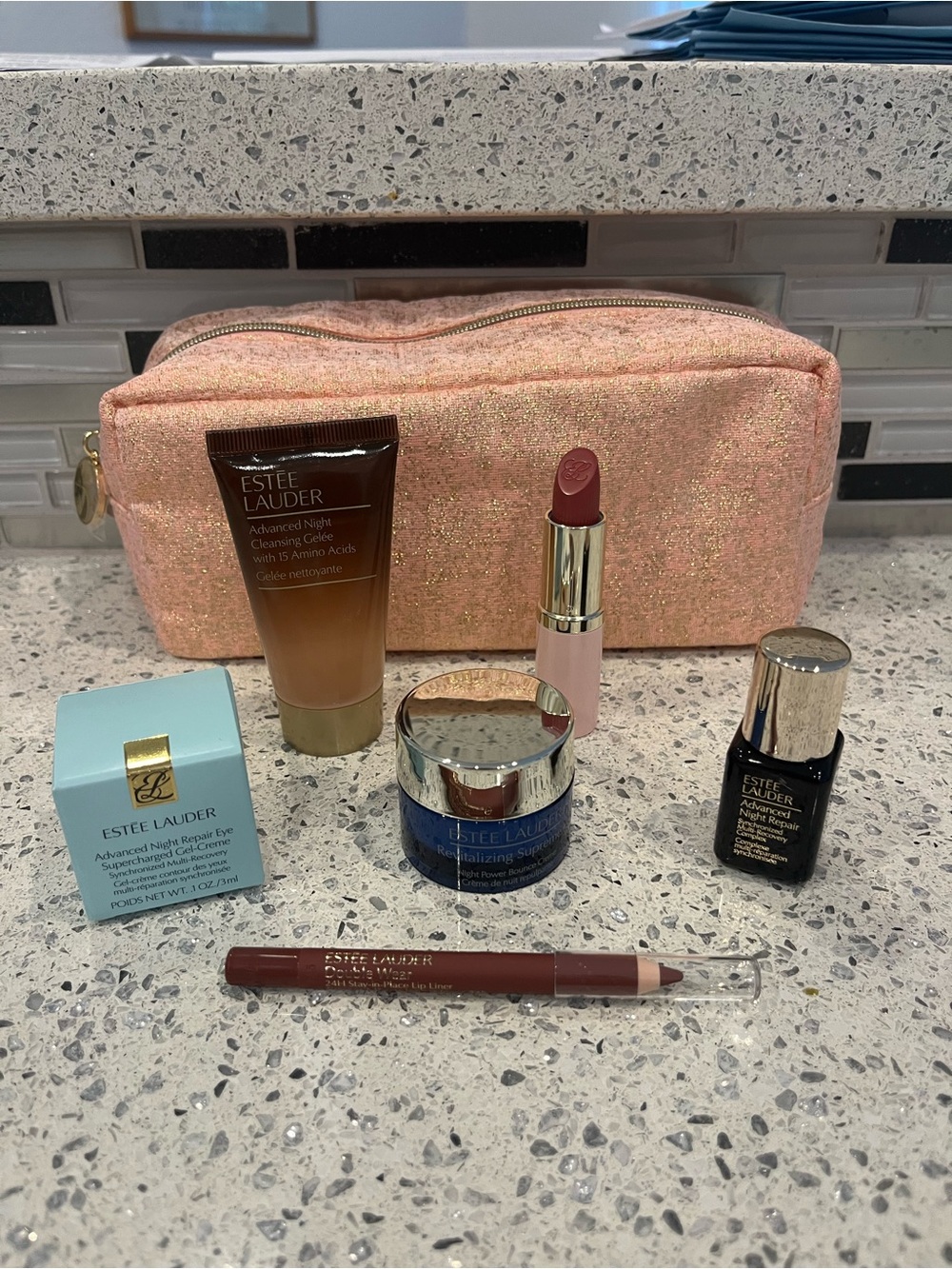 NWT/GWP Estée Lauder Gift Set - Picture 2 of 9